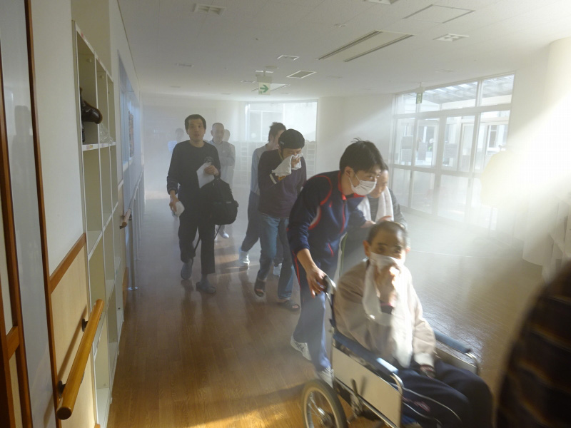 避難訓練、放水訓練