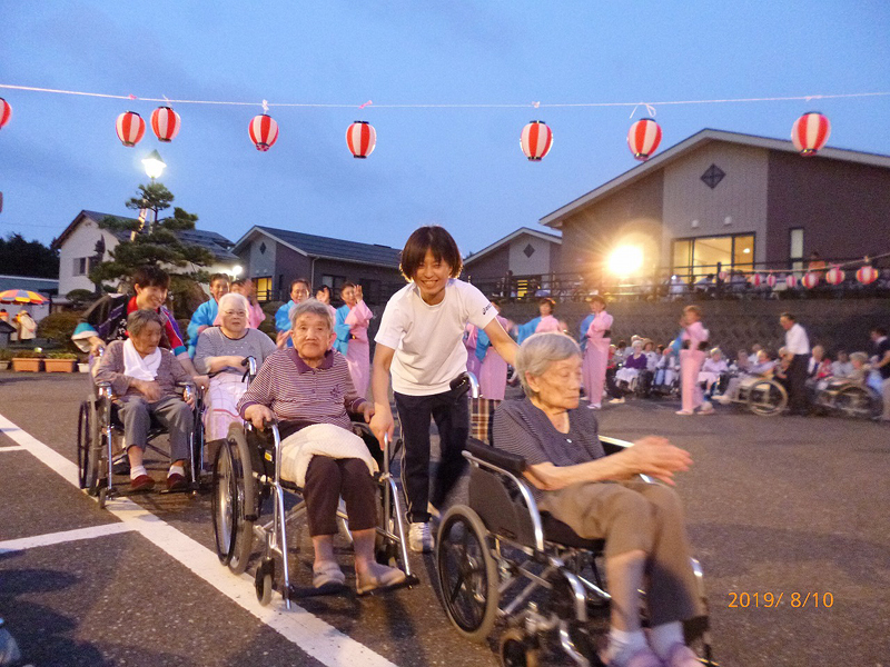 納涼盆踊り