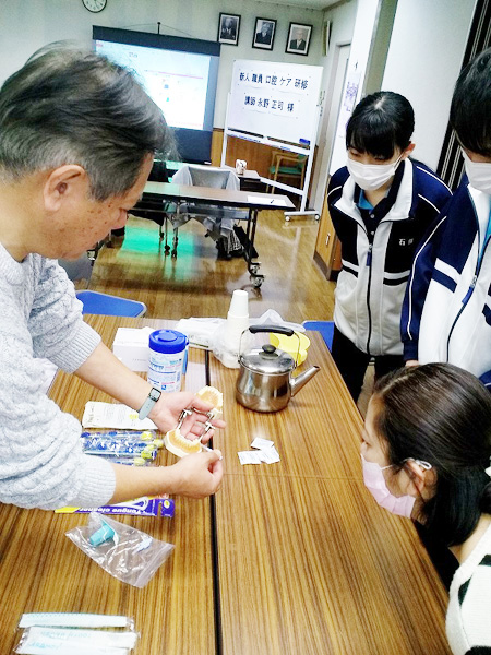新人口腔ケア研修
