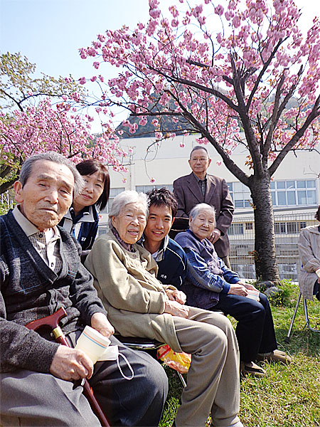 「八重桜を見に姫七発電所へ」