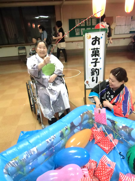 歌って踊って納涼盆踊り