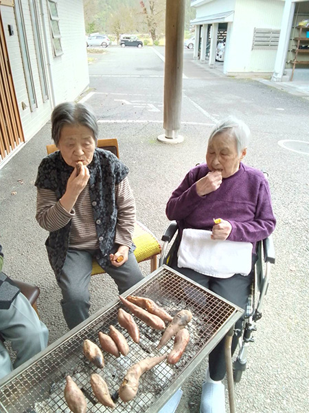 秋の味覚　地区交流