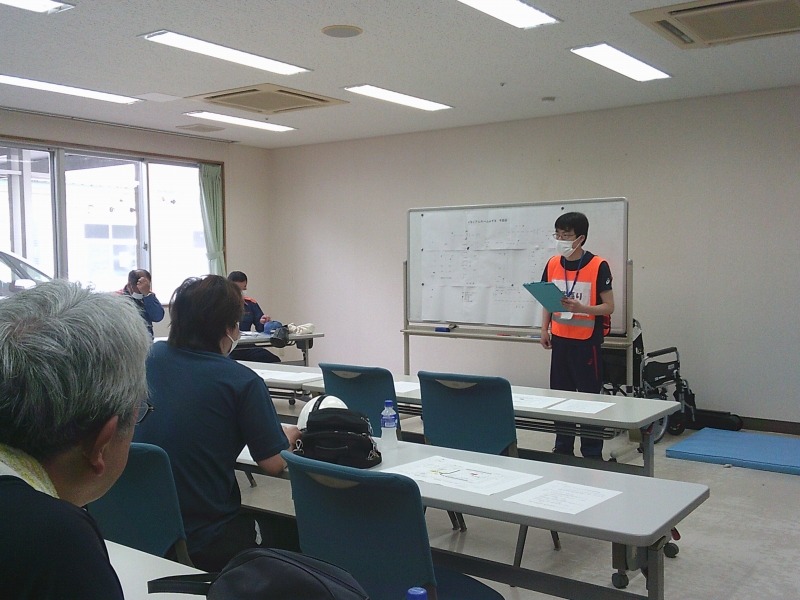 夜間を想定した避難訓練を行いました
